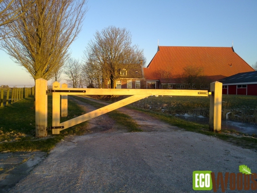Eiken slagboom compleet 1 Eiken slagboom compleet 1